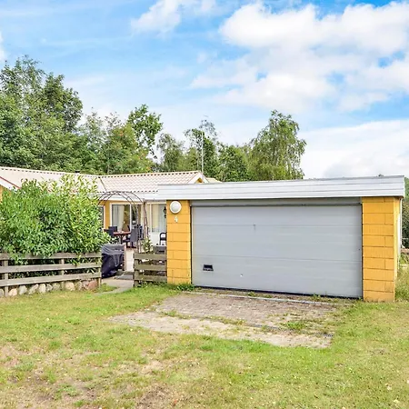 6 Person Holiday Home In Ebeltoft 別荘